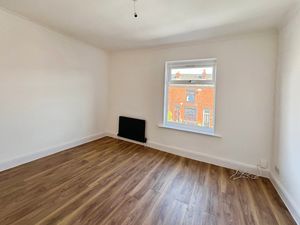 Bedroom- click for photo gallery